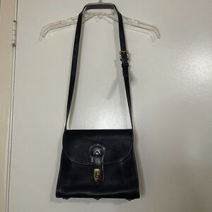 Vintage Dooney & Bourke blue black arrowhead essex leather shoulder cross body
